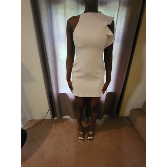 Black Halo Dresses & Skirts - Black Halo  Pabla Dress Size 6 White One Shoulder Pink Sheath Cocktail